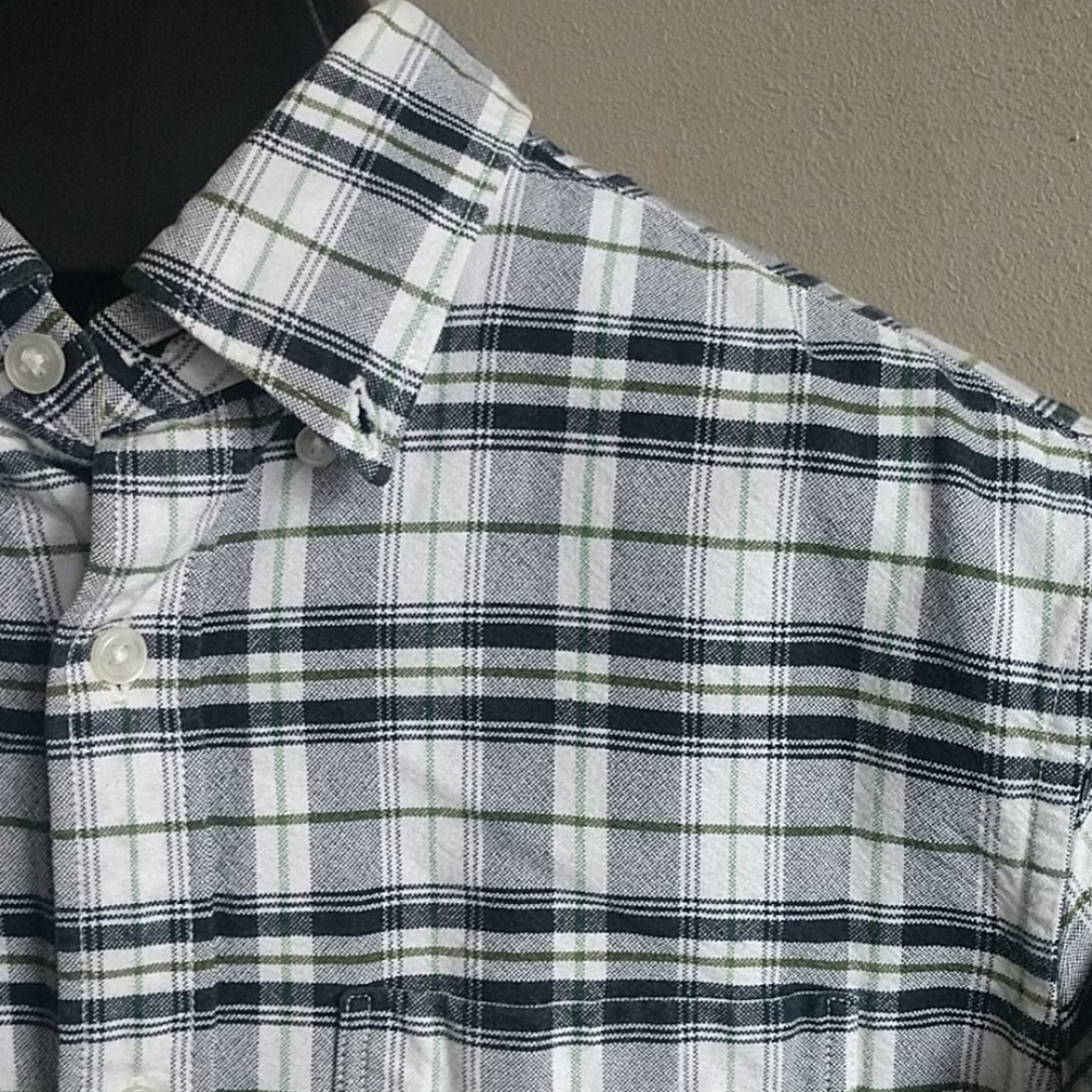 GAP Plaid Medium